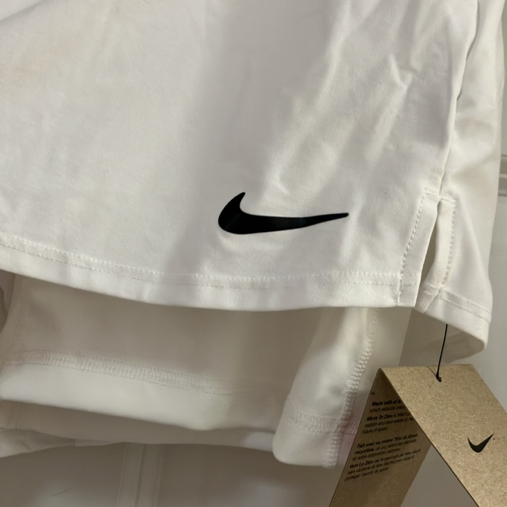 Nike 2-in-1 Tennis/Pickleball/Athletic Shorts NWT! - Picture 3 of 8